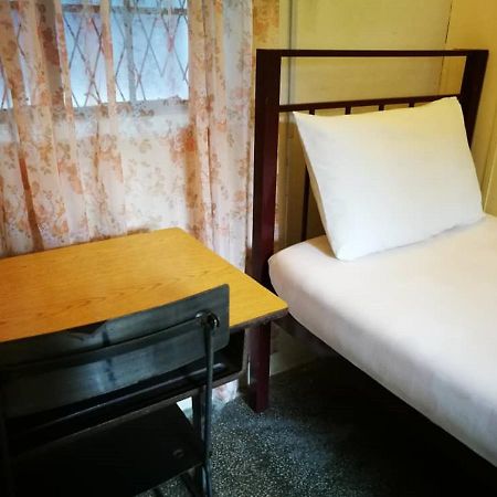 Grocer'S Inn Backpackers Guesthouse Kuala Lumpur Exterior photo