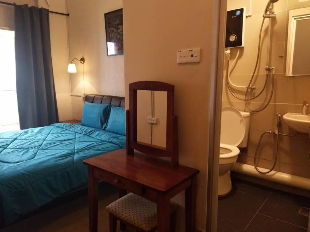 Grocer'S Inn Backpackers Guesthouse Kuala Lumpur Exterior photo